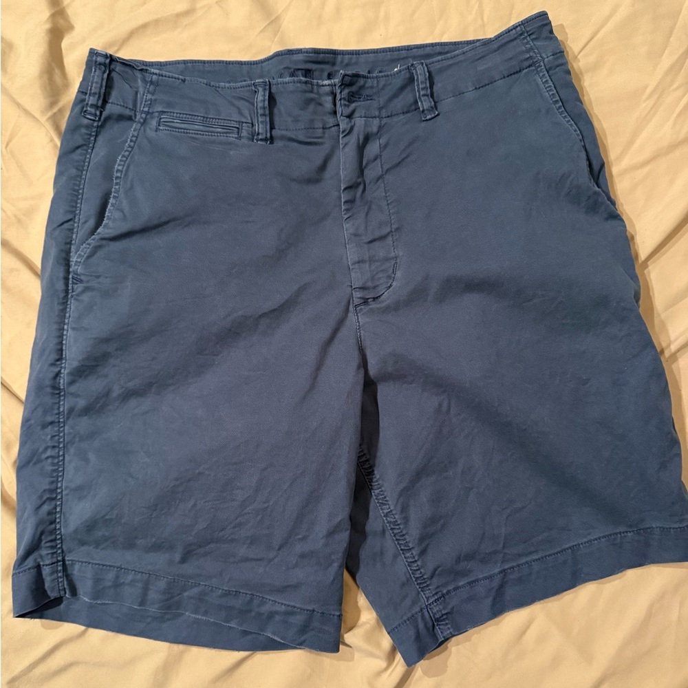 🦅 American Eagle men’s navy blue shorts size 34.
